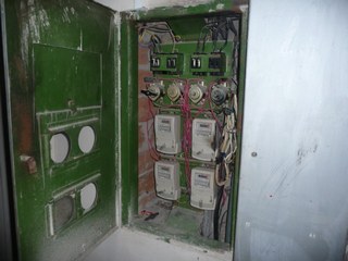 stariy electroschit podyezda